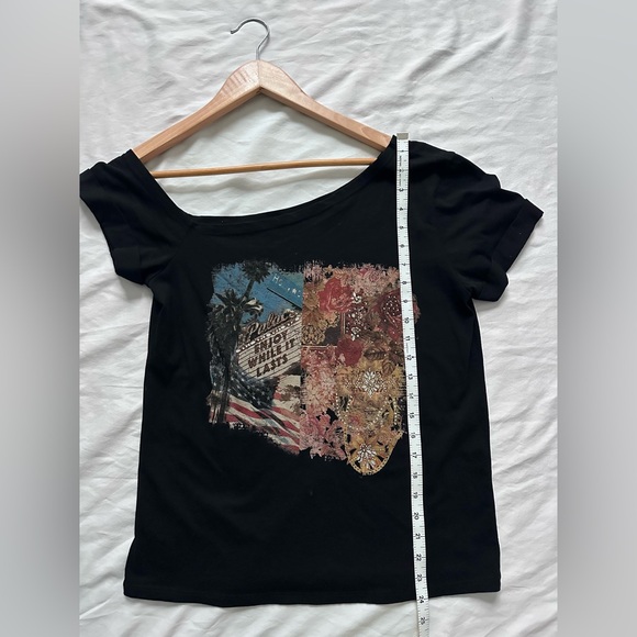 Guess 100% Organic Cotton Black Tee with Colorful Graphic Size Small - Picture 4 of 6